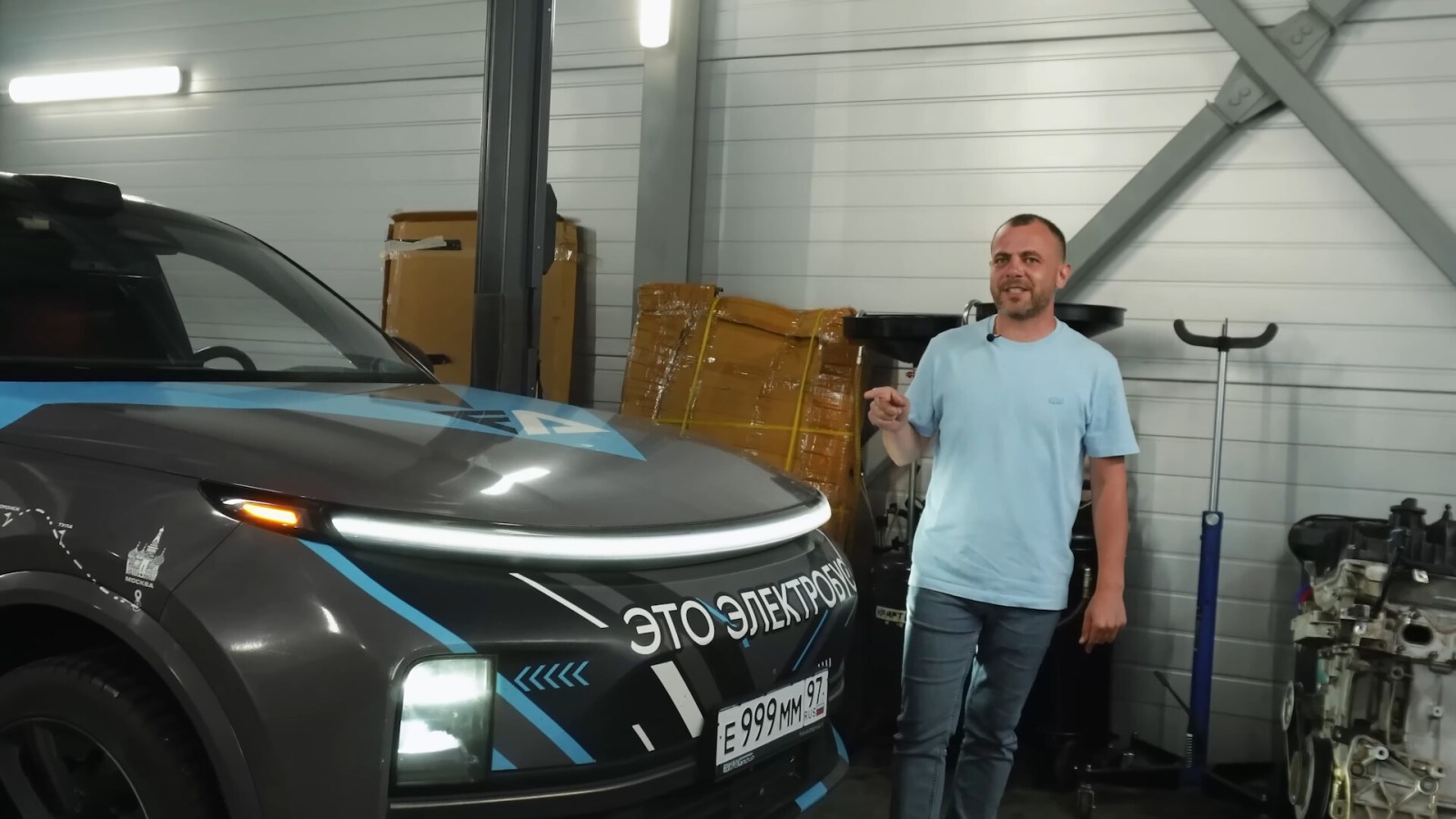 Moteur Ã©lectrique versus essence : ces YouTubeurs ont roulÃ© 300 000 km et voici ce qui a...