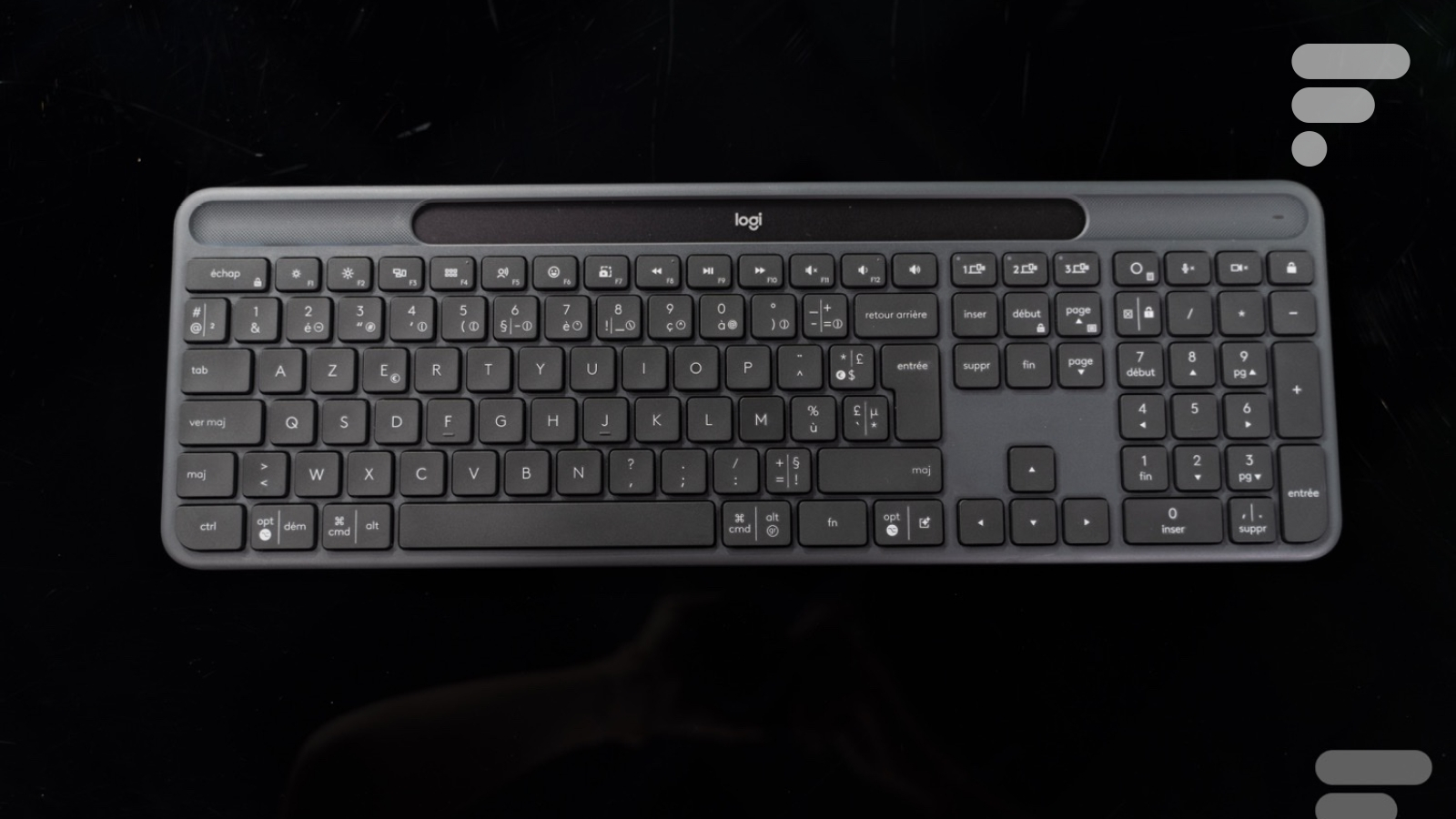 Test du Logitech Signature Slim Solar+ : le clavier sans fil à l’autonomie éternelle