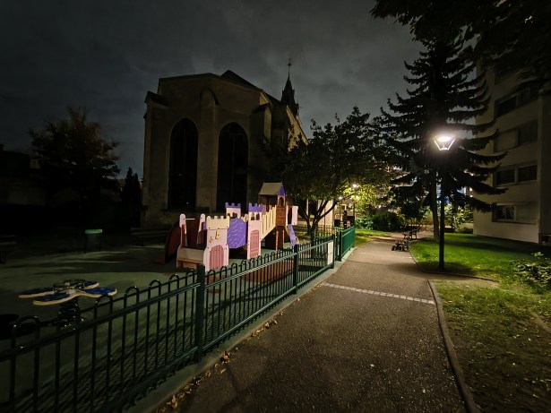 moto G86 - UGA Nuit 1