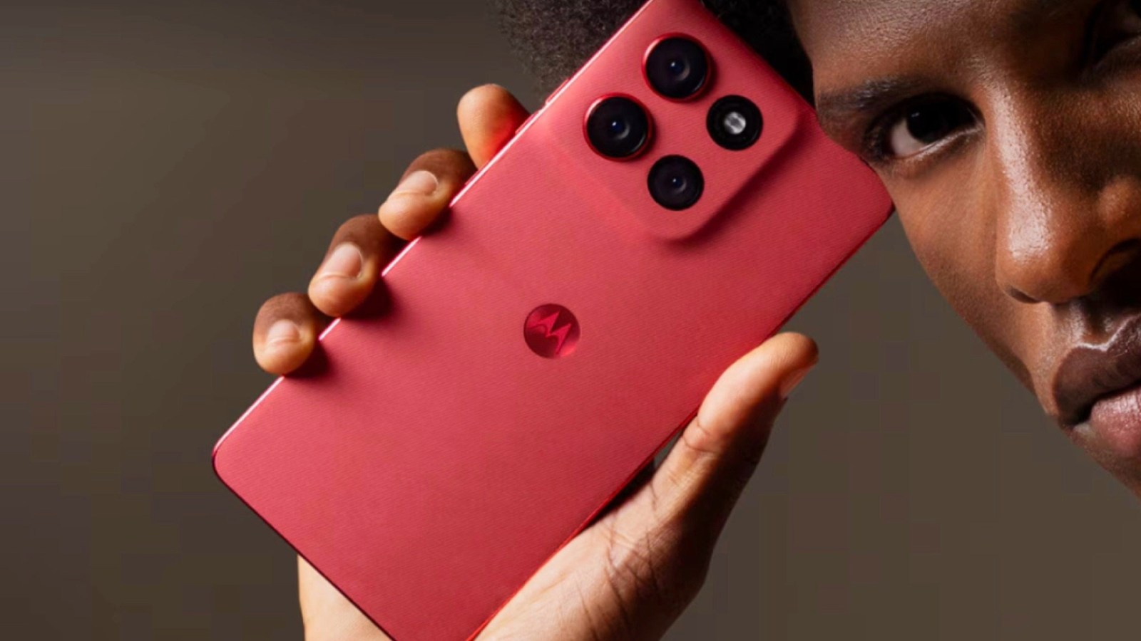 Ce smartphone Ã  lâ€™autonomie XXL et Ã©cran AMOLED 120 Hz sâ€™affiche Ã  un prix...