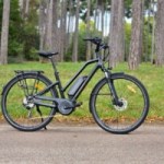 On a testé le moins cher des vélos électriques Moustache : que demander de plus