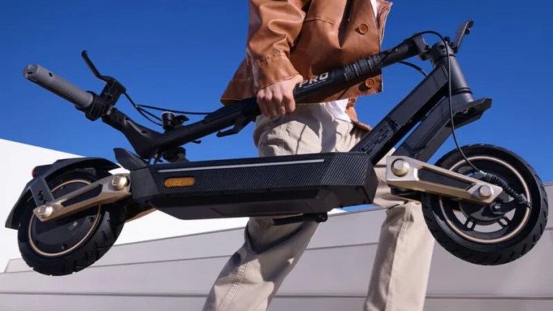 Cdiscount retire 150 € à la Navee ST3, une trottinette électrique performante sur 60 km