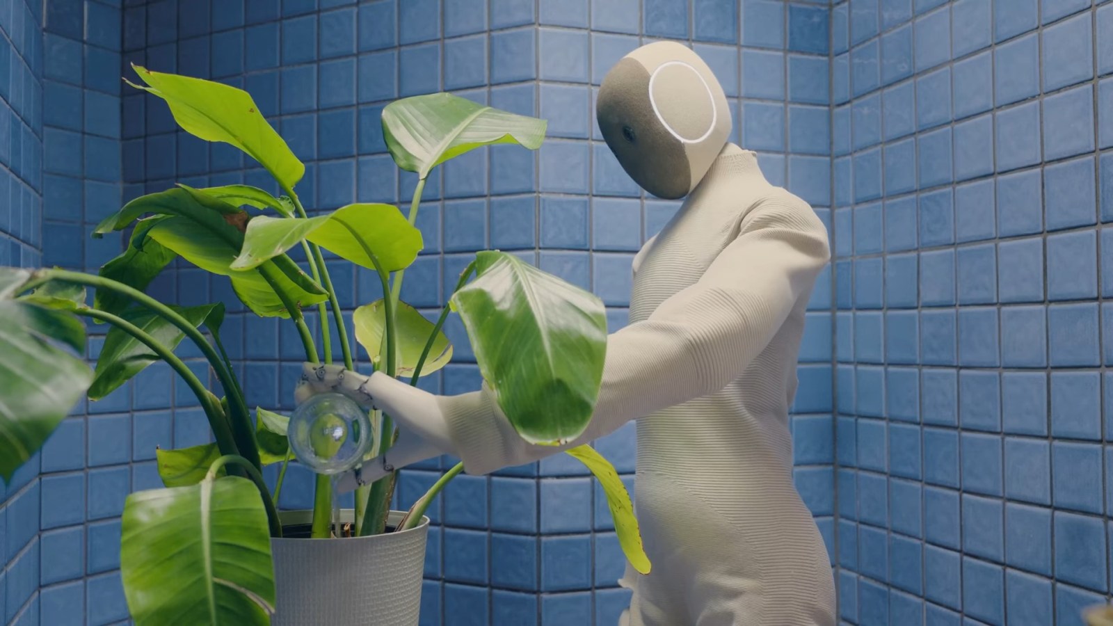 Â«Â NEO fait vos corvÃ©esÂ Â» : 20 000 dollars pour un robot, voici ce quâ€™il fait...