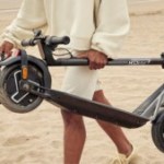 Avec 600 € de moins, cette trottinette électrique légère dotée d’une belle autonomie devient un super deal