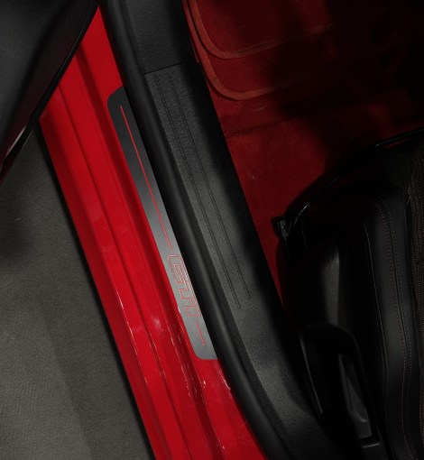 Peugeot E-208 GTI // Source : Paul-Émile Cassoret pour Frandroid