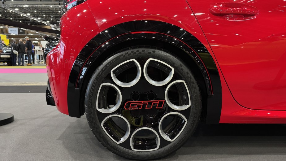 Peugeot E-208 GTI // Source : Paul-Émile Cassoret pour Frandroid