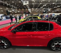 Peugeot E-208 GTI // Source : Paul-Émile Cassoret pour Frandroid
