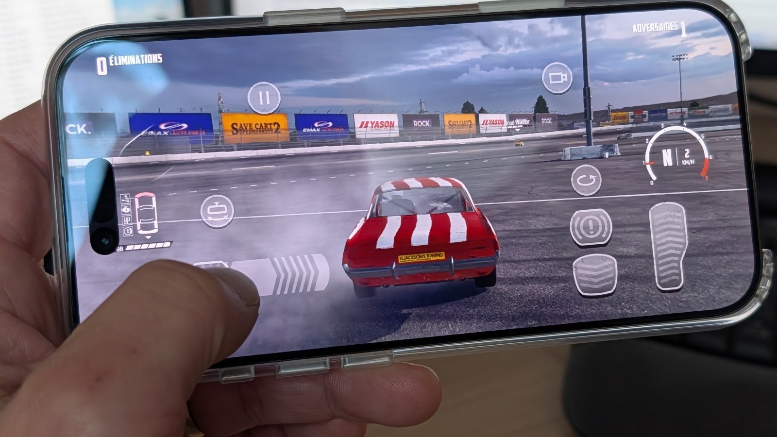 Lâ€™iPhone bientÃ´t transformÃ© en console ? Apple a une nouvelle idÃ©e de manette...