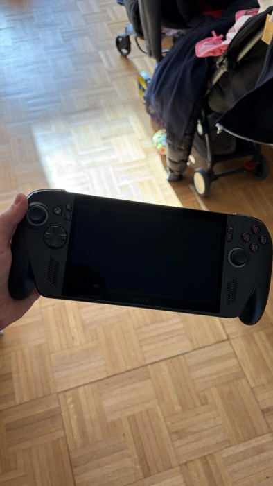 received-my-xbox-rog-ally-x-today-from-amazon-france-v0-d3zm4nxgibsf1