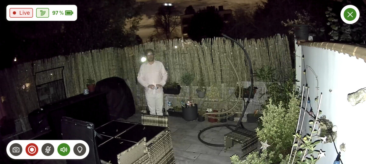 4 m en mode nuit couleur