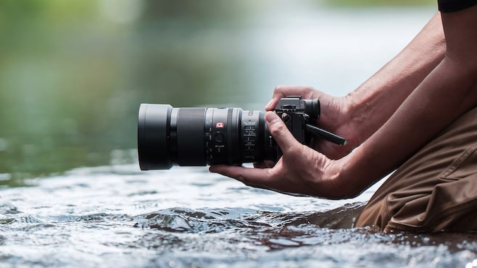Avec ce nouvel objectif macro, Sony lance une optique idÃ©ale pour la photo de portrait ou de...
