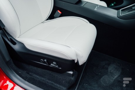 Tesla Model Y Performance 2025 - 00022 Tesla Model Y Performance (2025) // Source : Robin Wycke pour Frandroid