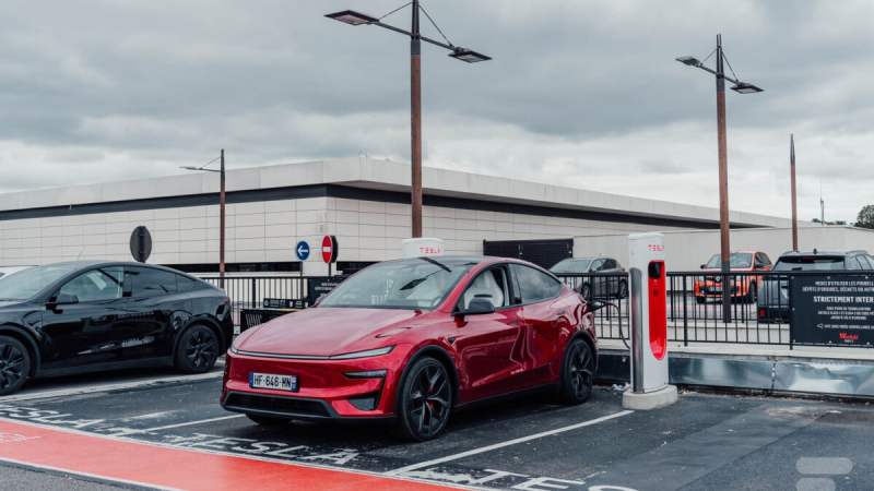 Le thermique en chute libre&nbsp;: pourquoi la voiture électrique rafle tout en ce début d’année en Europe