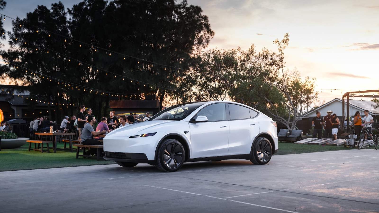 Les voitures électriques sont 18 % moins chères qu’il y a 5 ans : on a analysé l’enquête pour connaître les raisons