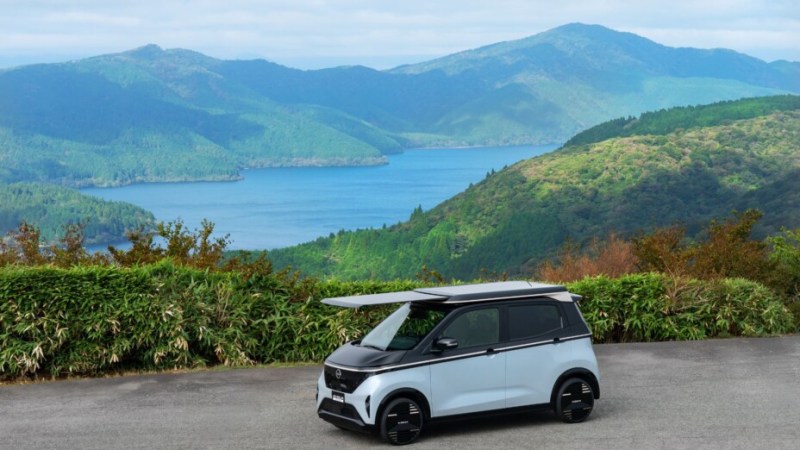 Nissan dévoile un toit solaire pour recharger ses voitures électriques sans borne Nissan dévoile un toit solaire pour recharger ses voitures électriques sans borne