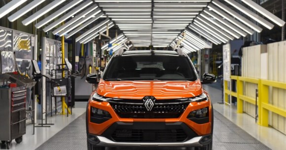 Usine Renault de Curitiba // Source : Foto Arena/ Rodolfo Buhrer