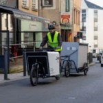 « Cela limiterait l’usage des vélos » : la guerre fait rage entre les associations du cycle concernant le sort des vélos cargo de livraison