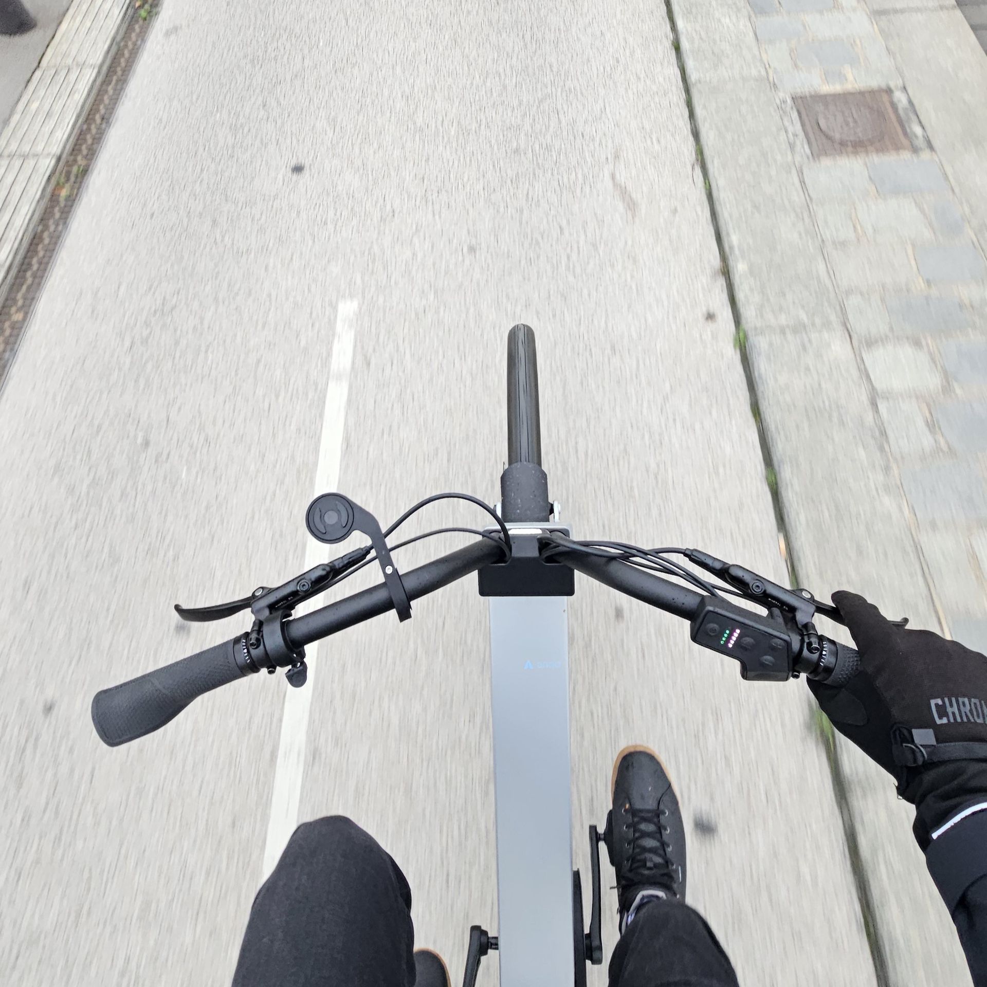 Anod Hybrid 2 conduite route