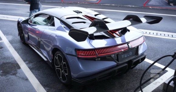 BYD Yangwang U9 // Source : Robin Wycke pour Frandroid BYD Yangwang U9 // Source : Robin Wycke pour Frandroid