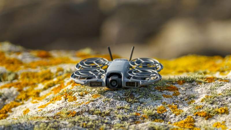 Le DJI Neo 2 est le drone de poche parfait pour l’été, et son prix chute à seulement 176 €