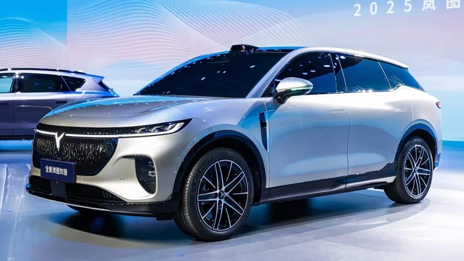 On est montÃ© Ã  bord du Voyah Courage, et on comprend mieux pourquoi personne...