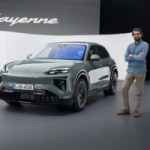 Je suis monté à bord du Porsche Cayenne électrique, et j’ai été impressionné par ses technologies et sa puissance démentielles