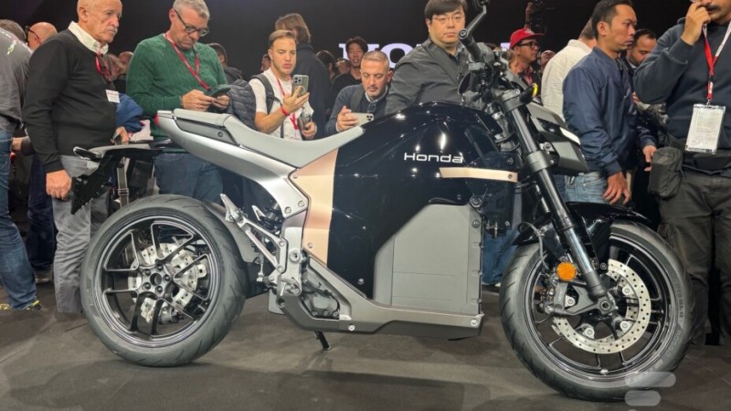 Honda dévoile sa première moto électrique, et on a déjà pu l’approcher Honda dévoile sa première moto électrique, et on a déjà pu l’approcher