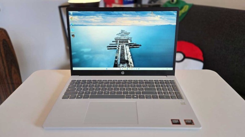 Test du HP OmniBook 3 : un bon plan terni par un écran médiocre