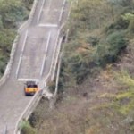 Ce constructeur chinois a détruit un escalier historique en testant son SUV électrique