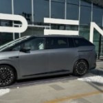 1 600 km d’autonomie : Xpeng abandonne le 100 % électrique avec cette nouvelle voiture, et on l’a vu