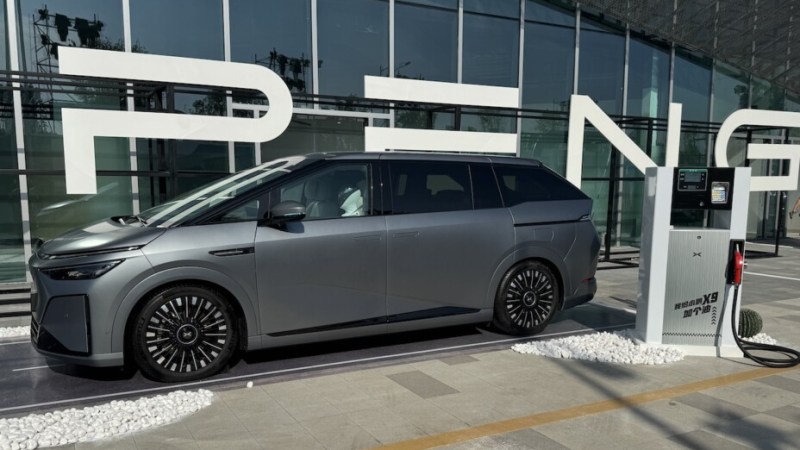 1 600 km d’autonomie : Xpeng abandonne le 100 % électrique avec cette nouvelle voiture, et on l’a vu