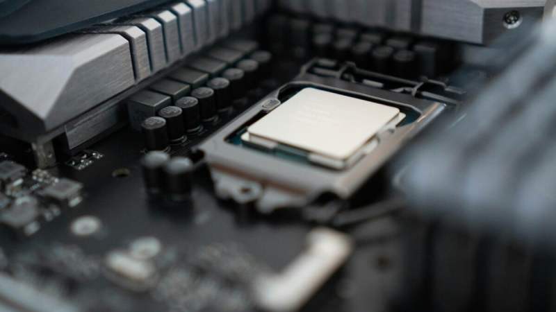 Sur Steam aussi, les processeurs Intel reprennent des couleurs