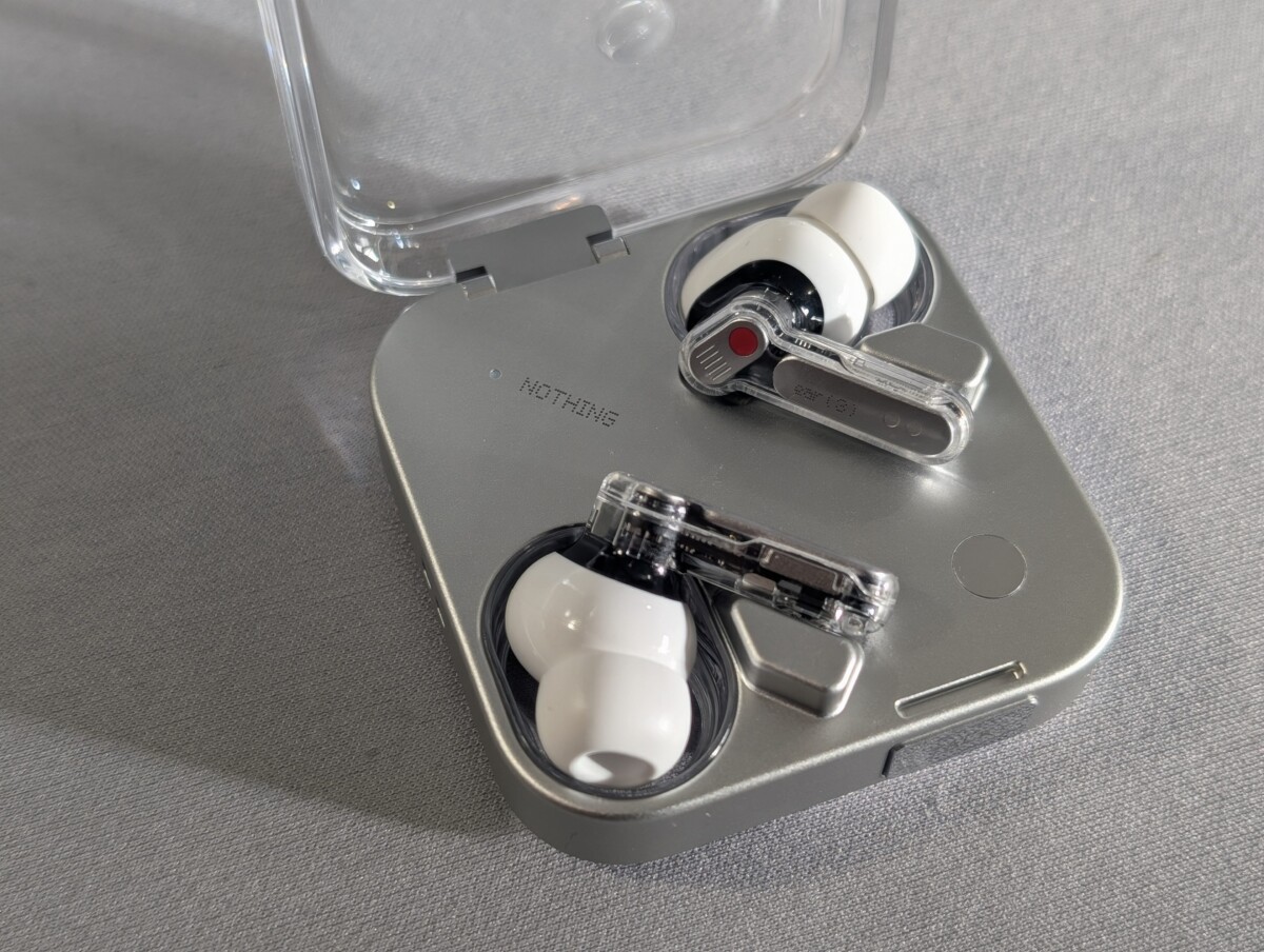 Les Nothing Ear (3) Les Nothing Ear (3)