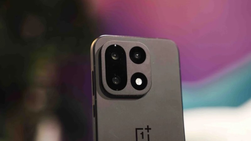 Le tout récent OnePlus 15 perd déjà 100 € sur sa version 16/512 Go avec un cadeau en prime