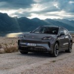 Le Porsche Cayenne devient enfin une voiture électrique, et fait mieux que la 911 Turbo S
