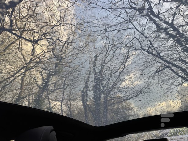 Porsche Taycan // Source : Vincent Sergère pour Frandroid