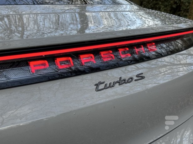 Porsche Taycan // Source : Vincent Sergère pour Frandroid