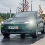 La nouvelle Tesla la moins chère arrive enfin en Europe et on a déjà pu la tester
