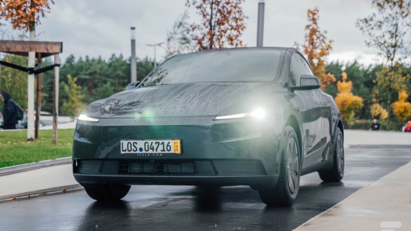 La nouvelle Tesla la moins chère arrive enfin en Europe et on a déjà pu la tester La nouvelle Tesla la moins chère arrive enfin en Europe et on a déjà pu la tester