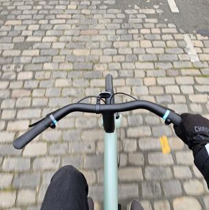 VanMoof S6 conduite pavés