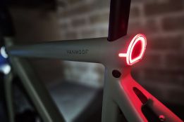 VanMoof S6 éclairage arrière