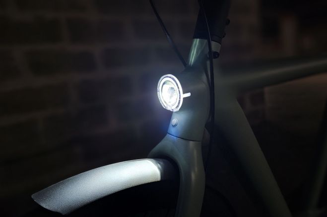 VanMoof S6 éclairage avant