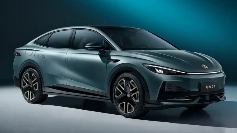 Volkswagen et Xpeng s’unissent&nbsp;: voici l’ID. Unyx 07, la voiture électrique allemande made in China
