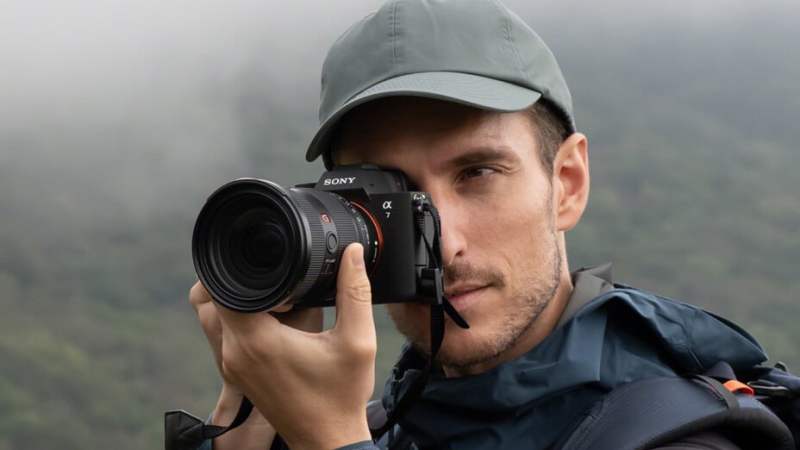 Sony Alpha 7 V : ce nouvel hybride plein format veut devenir le roi de la vitesse et de l’autofocus