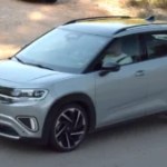 Voici les premières photos volées du futur SUV électrique de Volkswagen basé sur l’ID. Polo : les Renault 4 et Peugeot 2008 en ligne de mire