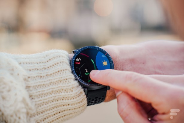 L'Amazfit Active Max // Source : Robin Wycke - Frandroid