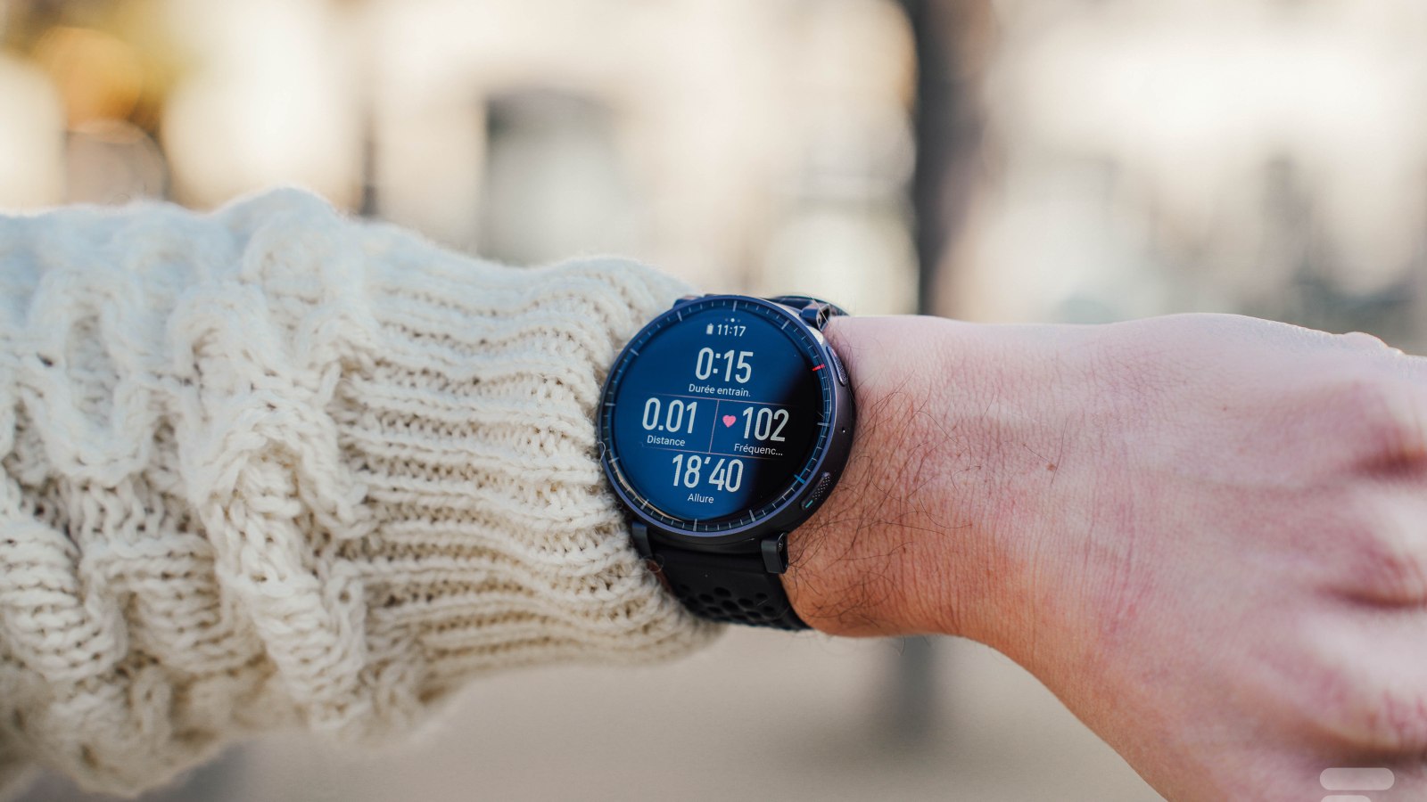 L’Amazfit Active Max, une montre ultra endurante notée 9/10, chute à 139 €
