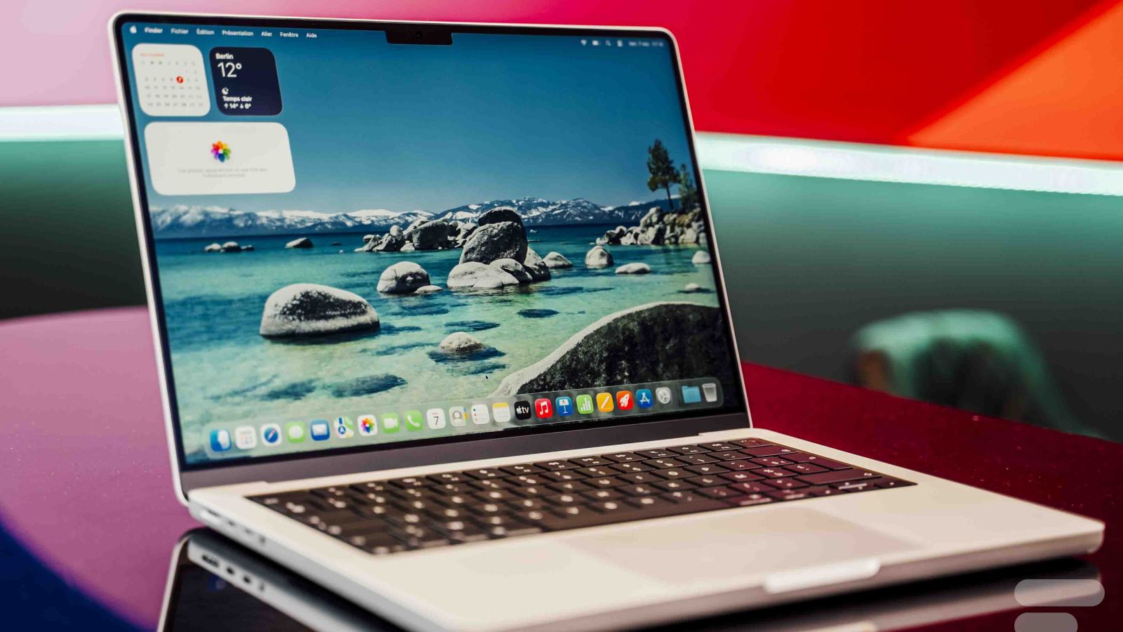 Le MacBook Pro avec écran Oled arriverait plus tôt que prévu