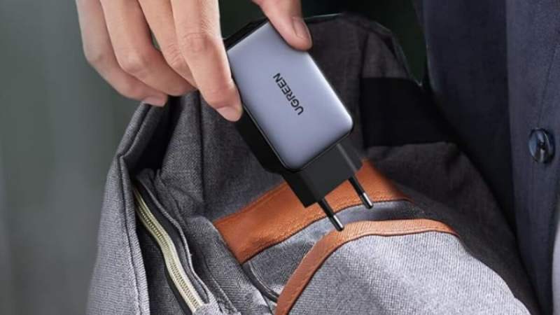 Ce chargeur Ugreen compact de 65 W avec quatre ports USB est à -38&nbsp;% sur Amazon