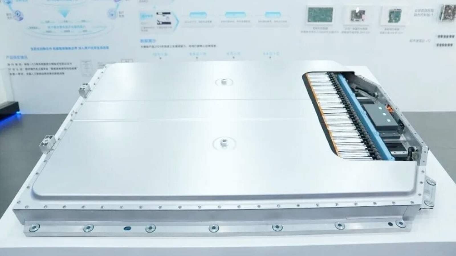 Pourquoi cette batterie solide rÃ©volutionnaire ira dâ€™abord dans des robots et non dans...